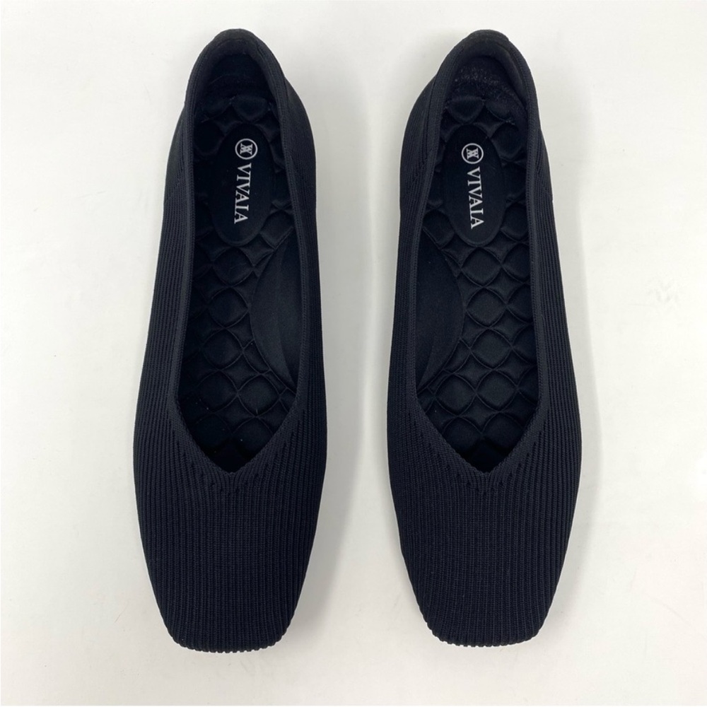 Vivaia The Margot Walker Square-Toe V-Cut Flats in Black